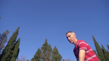 Komuta sizde tenis oynamaya. 4k