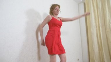 yetişkin kadın dansları evde, 4k
