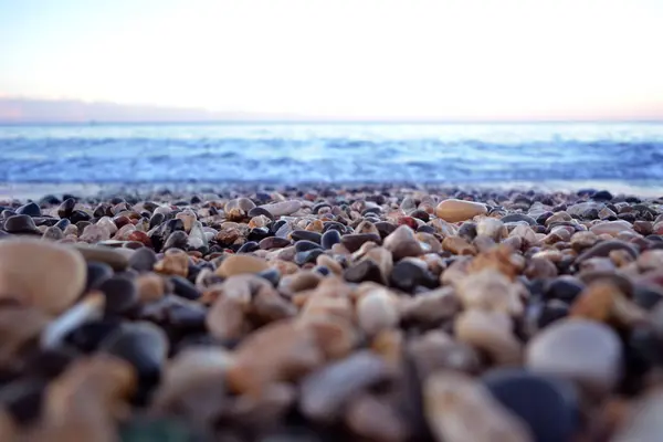 Côte Mer Dans Après Midi Avec Des Vagues Des Éclaboussures — Photo