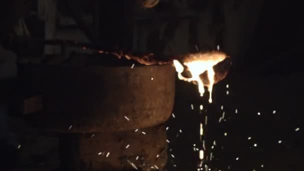 Molten Metal Poured Out Bowl Metal Poured Out Ladle — Stock Video