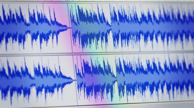 Özel radyo sinyalleriyle iletilen iz. Pc üzerinde düzenleme programında ses arabirimi
