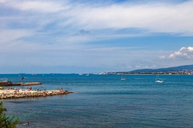 Yaz tatil Sahilde. Gelendzhik, Rusya'nın Karadeniz sahilleri. Gelendzhik resort kasaba, yılın farklı zamanlarda fotoğraf çevresi.