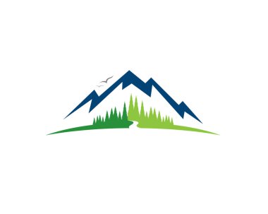 Dağlık arazi manzarası çayır arazi çam ağaçları nehir deresi ve kuşlar uçuyor.