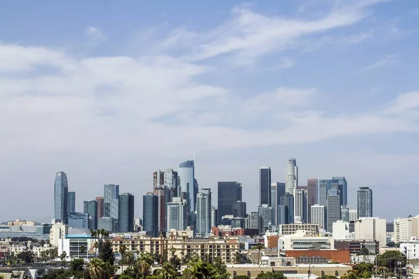 Hermoso horizonte de Los Ángeles durante el día, Estados Unidos —  Fotos de Stock