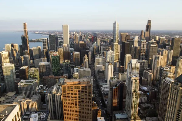 Gyönyörű kilátás Chicago városára nappal, Illinois, USA — Stock Fotó