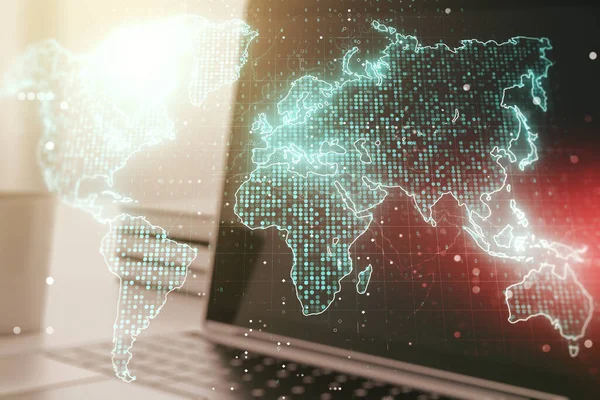 Doble exposición del mapa digital abstracto del mundo en el fondo del ordenador portátil, investigación y concepto de estrategia — Foto de Stock