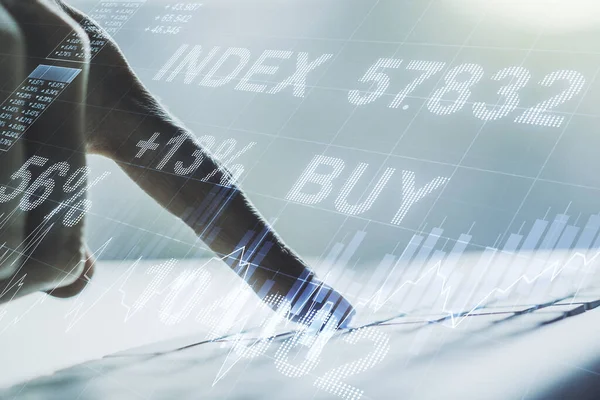 Multi exponering av abstrakt kreativt finansiellt diagram med handskrift på datorns tangentbord på bakgrund, forskning och analytics koncept — Stockfoto