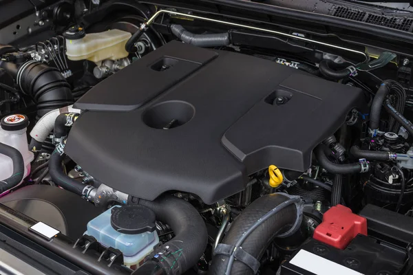 新しいディーゼル車のエンジンの詳細 — ストック写真