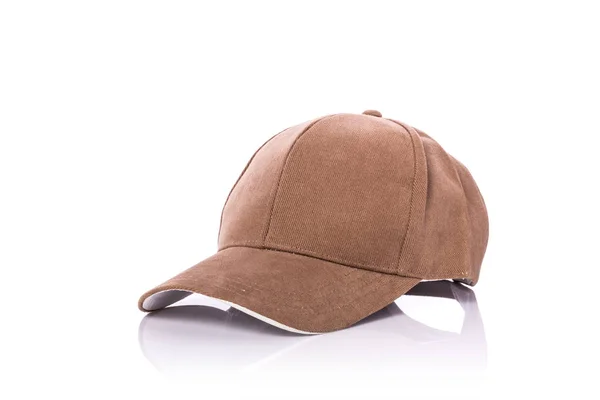 Cierra el nuevo sombrero de béisbol marrón. Estudio de tiro aislado en blanco — Foto de Stock