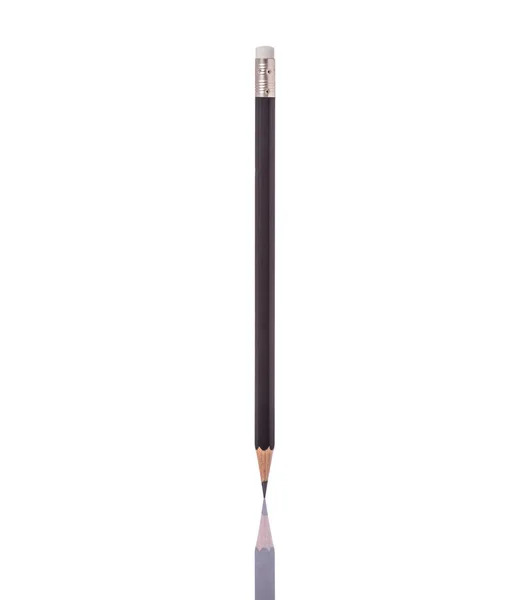 Nuevo lápiz negro. Estudio de tiro aislado en blanco —  Fotos de Stock