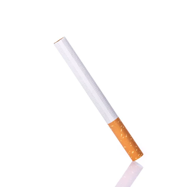 Cigaretta. Stúdió lövés elszigetelt fehér — Stock Fotó