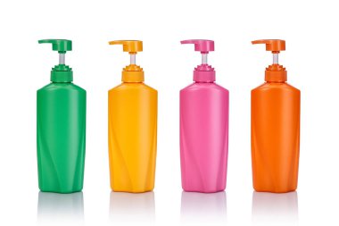 Boş yeşil, sarı, pembe ve turuncu plastik pompa şişe fo kullanılır.