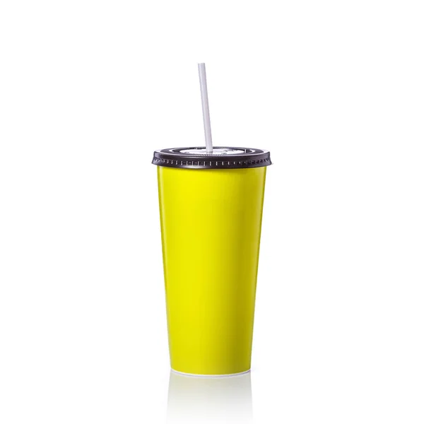 Blank green paper cup with straw for soft drink or coffee. Studi — Stock Photo, Image