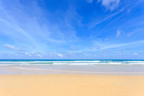 Tropisk strand, Kata Noi på Fuket Island, Andamanhavet, Thailand – stockfoto
