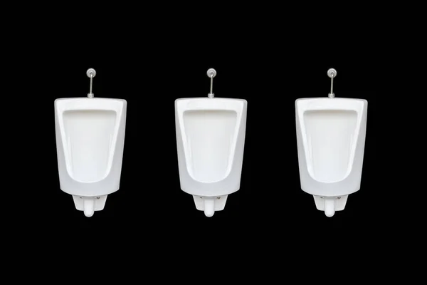 Новый ряд керамических наружных писсуаров в мужской общественный туалет. Изолировать — стоковое фото