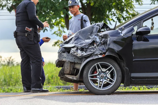 Kamphaeng Phet, Thailand - 17 juli: Een niet-geïdentificeerde mensen chec — Stockfoto