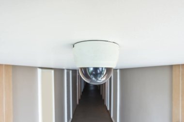 Otel koridorda tavanda yüklü Cctv sistemi