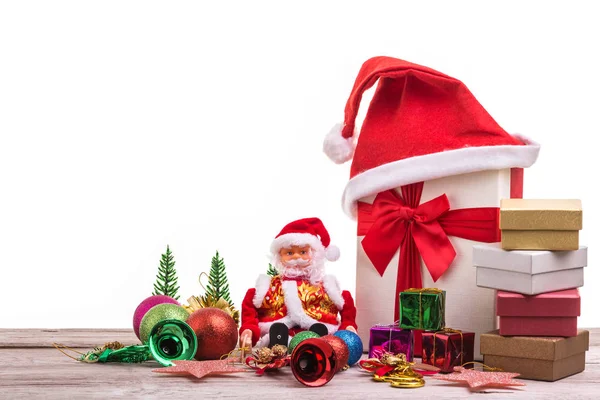 Año nuevo o decoración de Navidad para el concepto de vacaciones en gris woo — Foto de Stock
