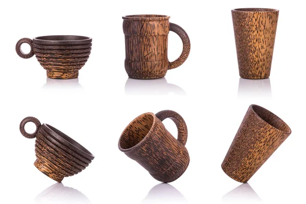 Coleção de xícara de café marrom feita de madeira de palmeira. Estúdio — Fotografia de Stock