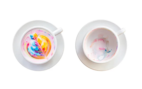 Caffè macchiato arcobaleno colorato in tazza bianca. Isolato su ba bianca — Foto Stock