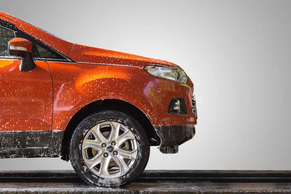 Orange Car White Soap Body Car Care Shop Focus Wing — Stock Photo, Image