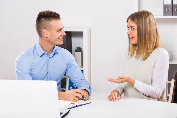 Businessman  interviewing   candidate for job — Stock Photo, Image