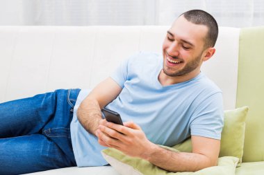 telefonunuzda Man manifatura ileti