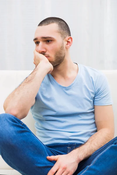 Depressieve jongeman — Stockfoto