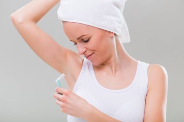 kadın tıraş koltukaltı