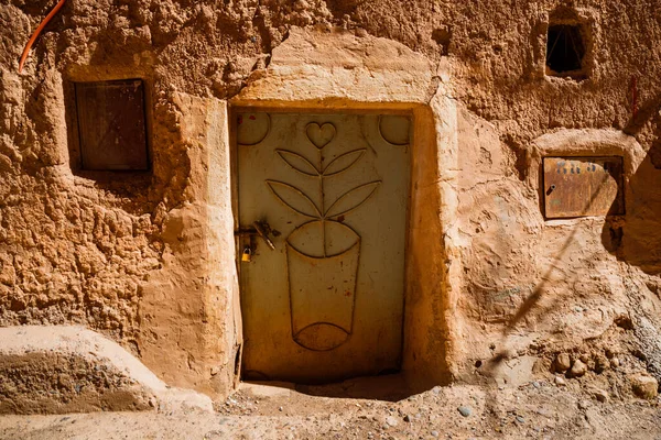 Εικόνα Της Παλιάς Πόρτας Και Μέρος Του Σπιτιού Στο Μαρόκο — Φωτογραφία Αρχείου