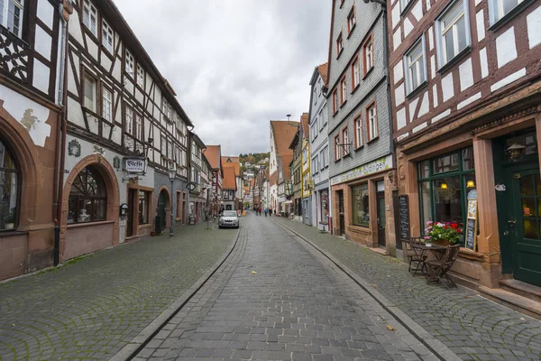 中世纪小镇布丁根的街景 — 图库照片