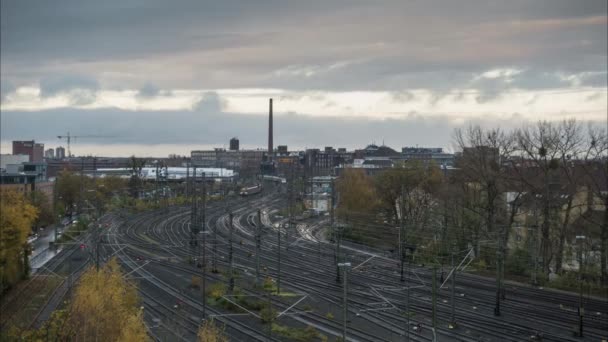 Hannover, Tyskland - 11 November 2017: Hannover skyline. Tidsfördröjning. — Stockvideo