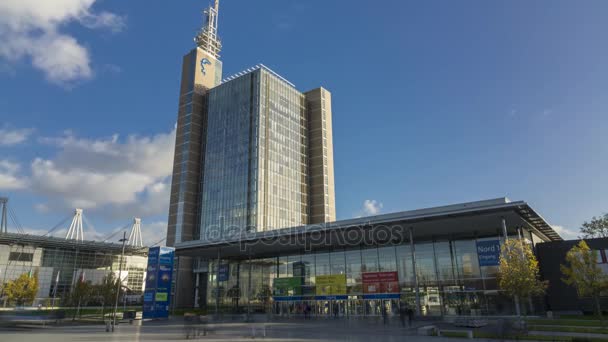 Hannover, Duitsland - 17 November 2017: Het Hannover beursterrein. Time-lapse. — Stockvideo