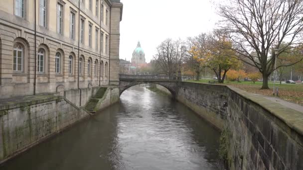 Fggy herfstdag in Hannover. Neder-Saksen. — Stockvideo