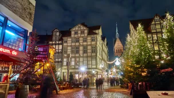 Hannover, Almanya - 04 Aralık 2017: Hannover, güzel Noel Aydınlatmaları Noel haftası. Zaman atlamalı. — Stok video