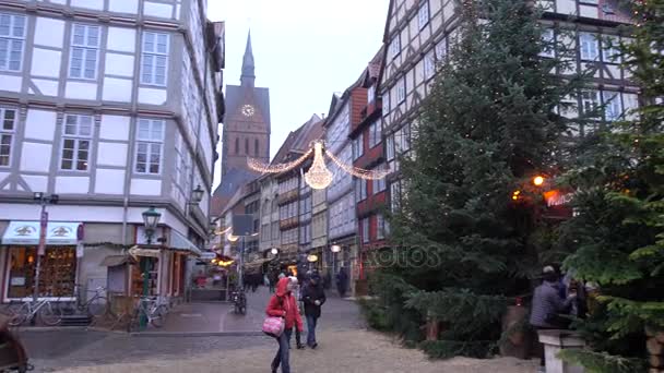 Hannover, deutschland - 01.12.2017: weihnachtsmarkt in der altstadt hannover. Niedersachsen. — Stockvideo