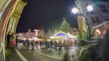 Noel pazarı üzerinde tarihi pazar yeri, hildesheim, Almanya