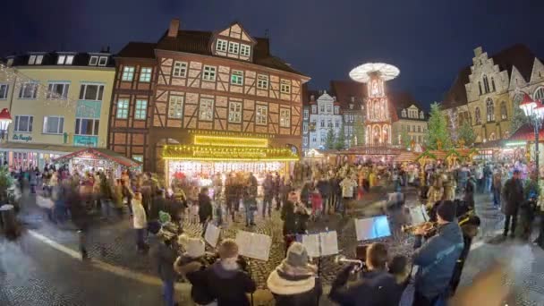 Mercado de Natal no mercado histórico em Hildesheim, Alemanha — Vídeo de Stock