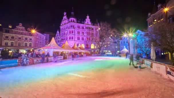 Hermosas iluminaciones navideñas en Brunswick en la semana de Navidad. Caducidad . — Vídeo de stock