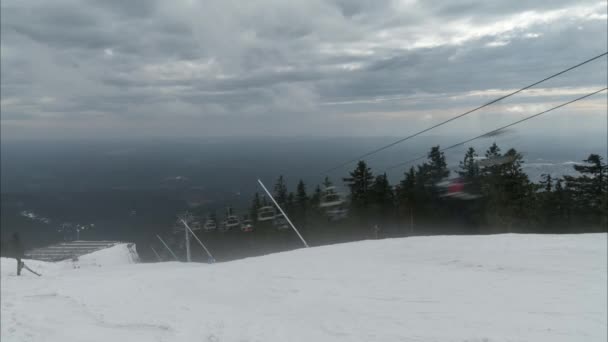 Station de ski Wurmberg in Braunlage. L'une des plus grandes stations de ski du nord de l'Allemagne . — Video