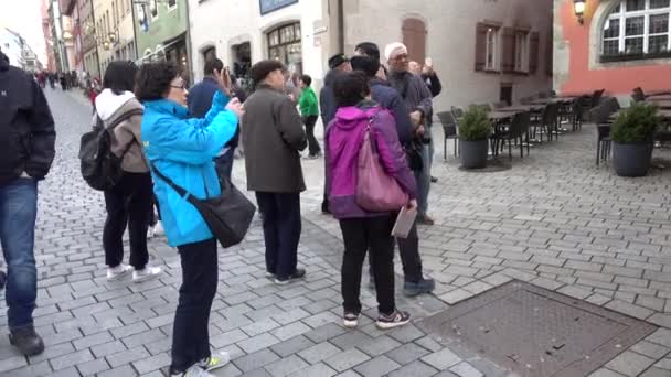 Rothenburg ob der Tauber, Alemania - 31 de marzo de 2018: Vista de la calle de Rothenburg ob der Tauber, un casco antiguo medieval bien conservado en la Franconia Media en Baviera en la popular carretera romántica a través del sur — Vídeos de Stock