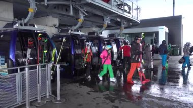 Soelden, Avusturya - 30 Mart 2018: Popüler kayak merkezi Avusturya'da Soelden görünümünü