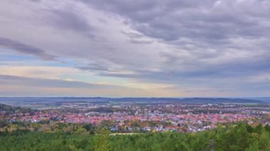Aşağı Saksonya 'daki Goslar. Rammelsberg 'den panoramik görünüm.