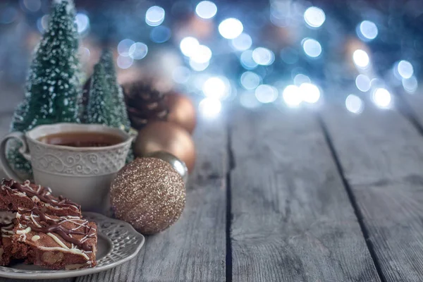 Рождественское печенье и чай фон — стоковое фото