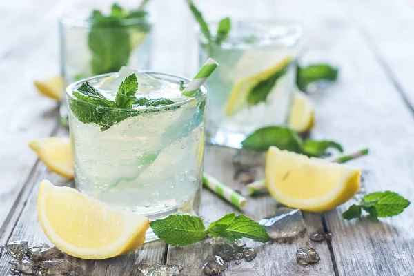 Chilled mint lemonade — Stock Photo, Image