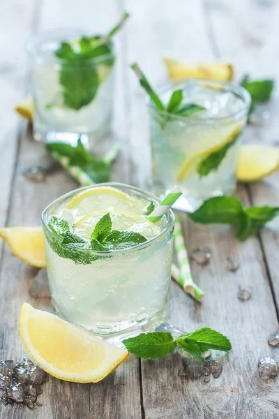 Gekoeld munt limonade — Stockfoto