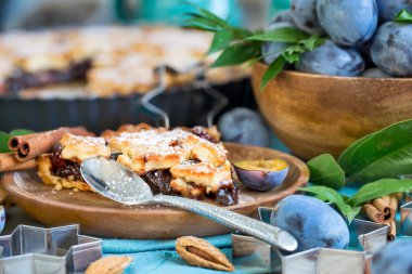 Erik pasta cinamon ve badem ile