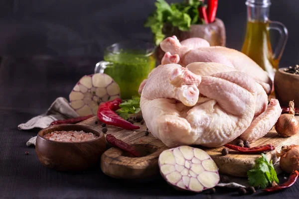 Raw chicken background — Stock Photo, Image