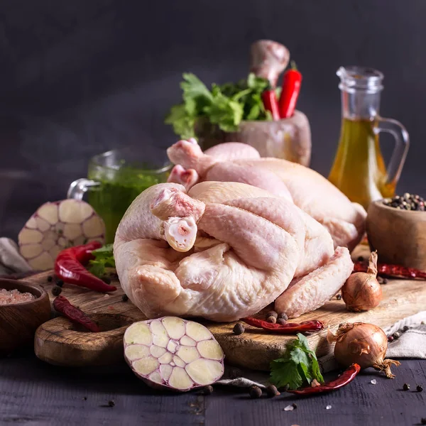 Rohes Huhn — Stockfoto