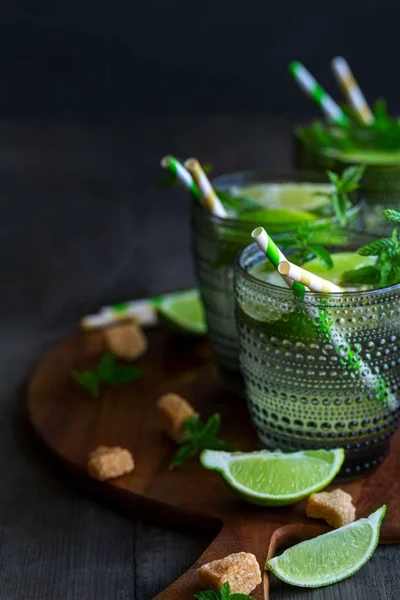 Фон коктейль mojito — стокове фото